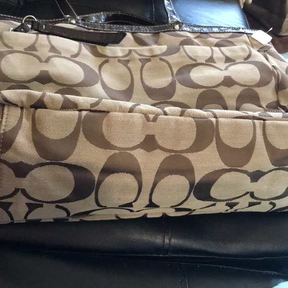 EUC 🦠READ NOTES! 🦠 COACH BIG DIAPER/EXERCISE BAG - Picture 5 of 5